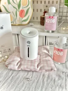 Relaxing aromatherapy diffuser as a Chinese gift for her.